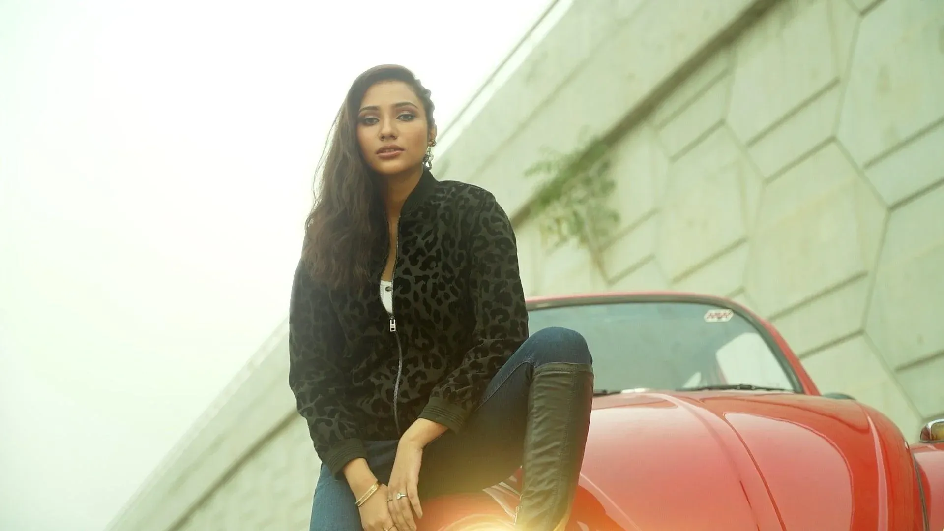 imgi_92_Nested_Sequence_01.00_00_02_22.Still001